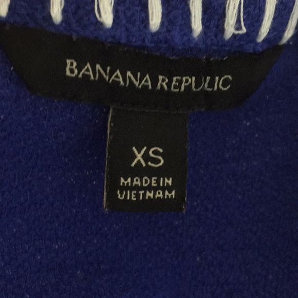 {Banana Republic}XS Blue Topw/WhiteEmbroidery - Picture 3 of 3
